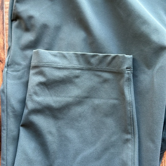 Lululemon Commission pants | size 38” x 31” - Picture 4 of 9